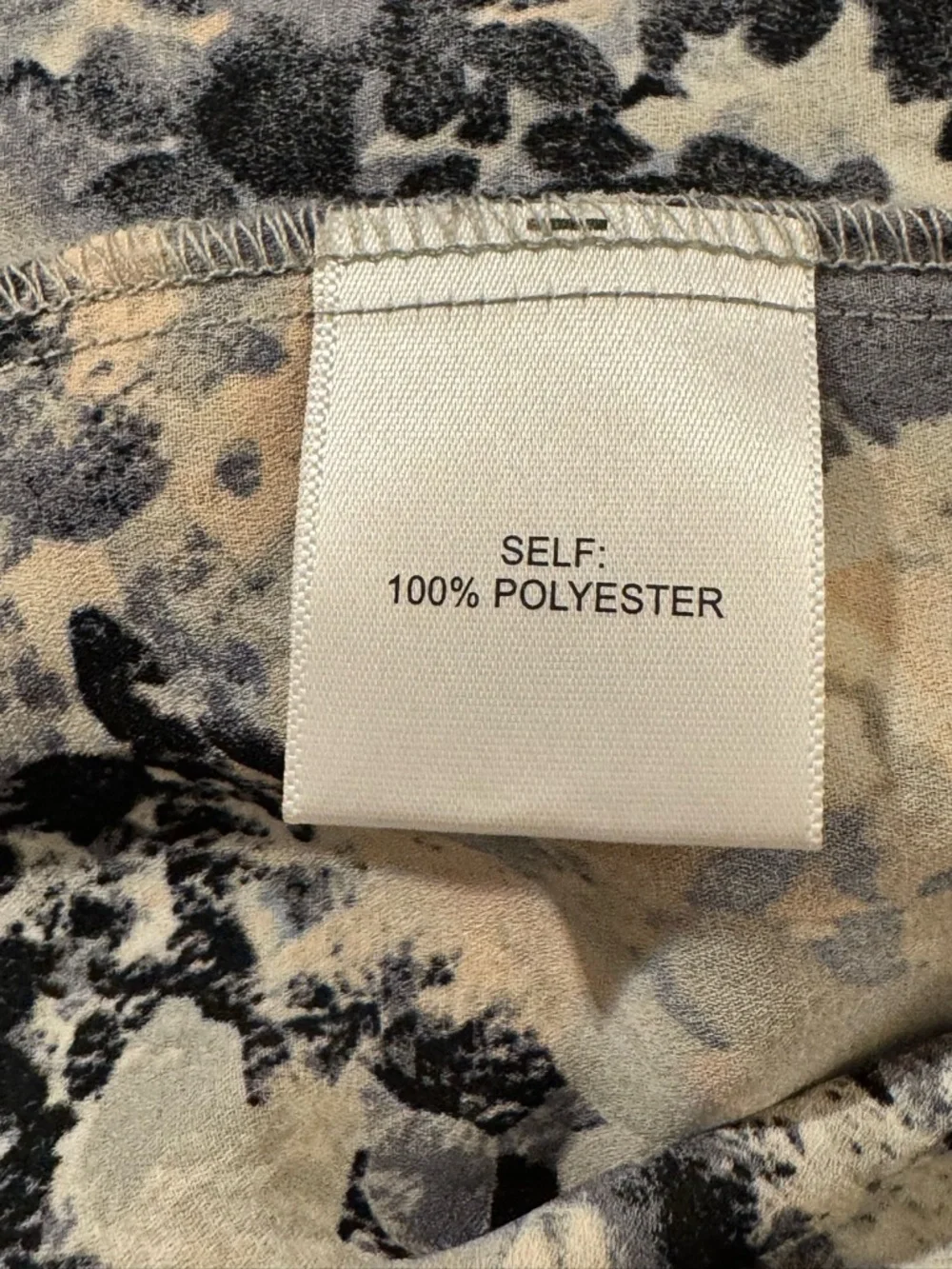 Rose & Olive Short-Sleeve Pleated Blouse in Blue and Cream Watercolor - Picture 8 of 9